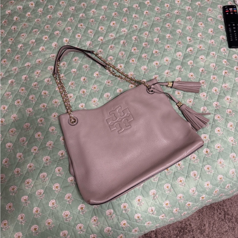 Tory Burch Gray Shoulder Bag with Elegant Design
